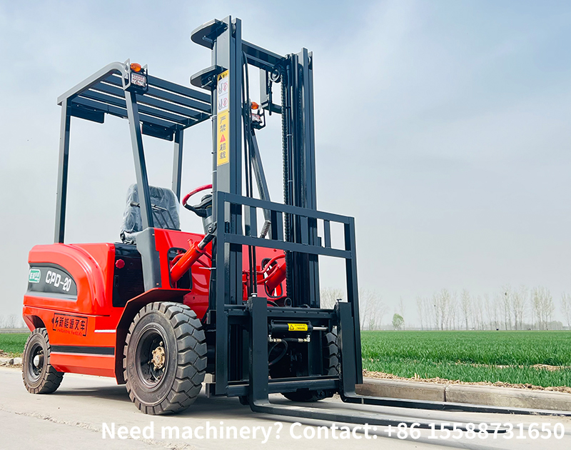 What Are the Differences in Operation Methods Between Electric Forklifts and Internal Combustion Forklifts?